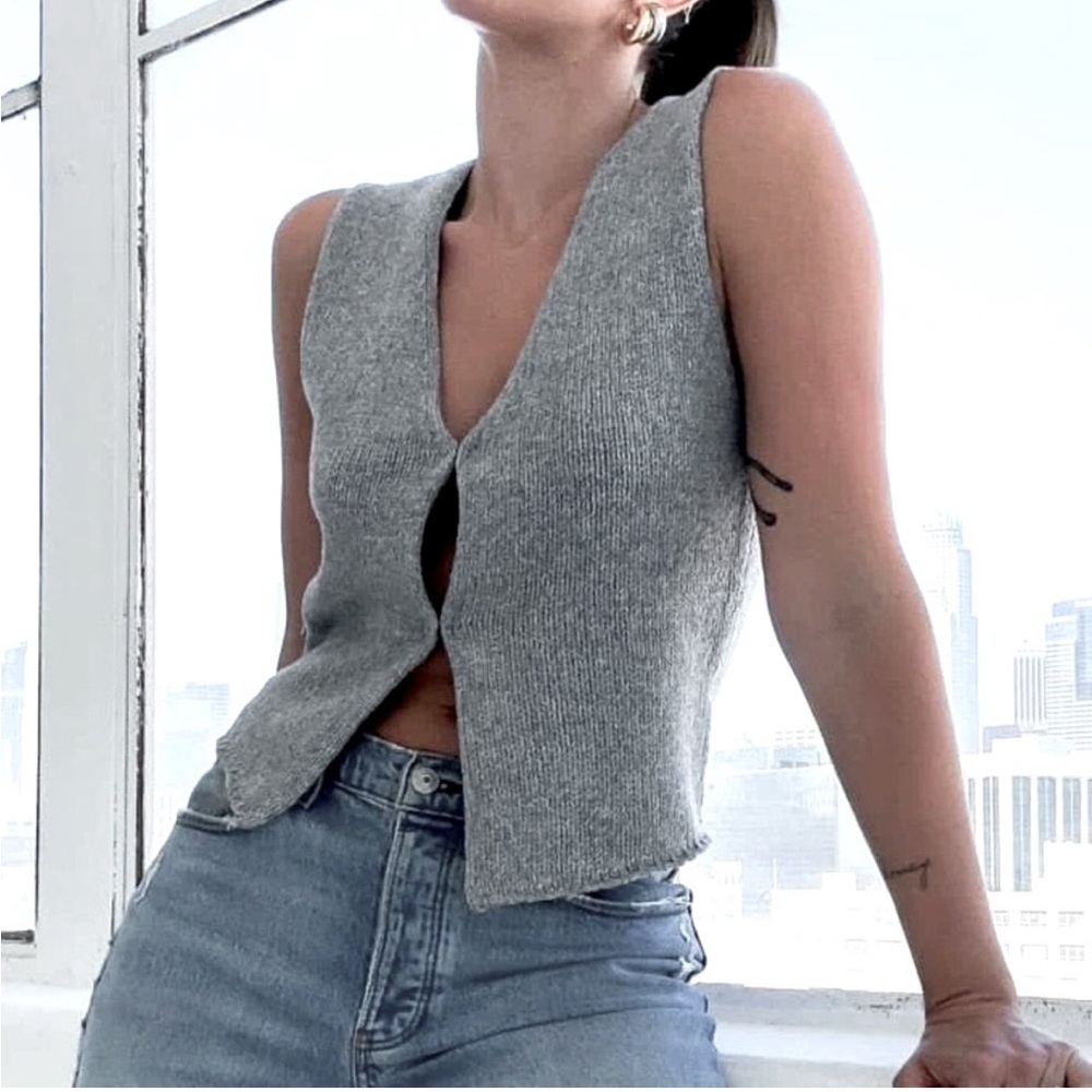 NWT $98 REVOLVE RUMORED Heather Gray Prince Street Top Vest - Picture 5 of 5